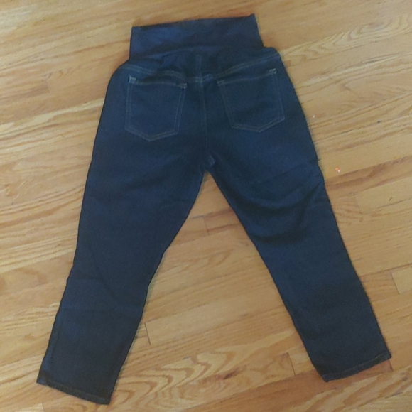 Maternity 3/4 Capri Jeans - Picture 2 of 3